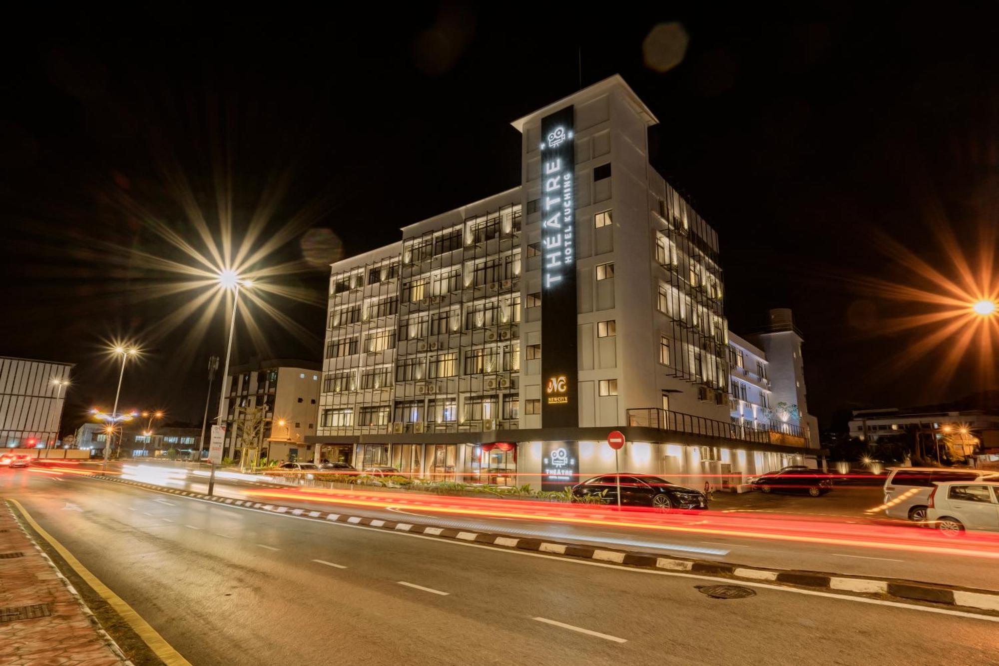 Theatre Hotel Kuching Exterior photo